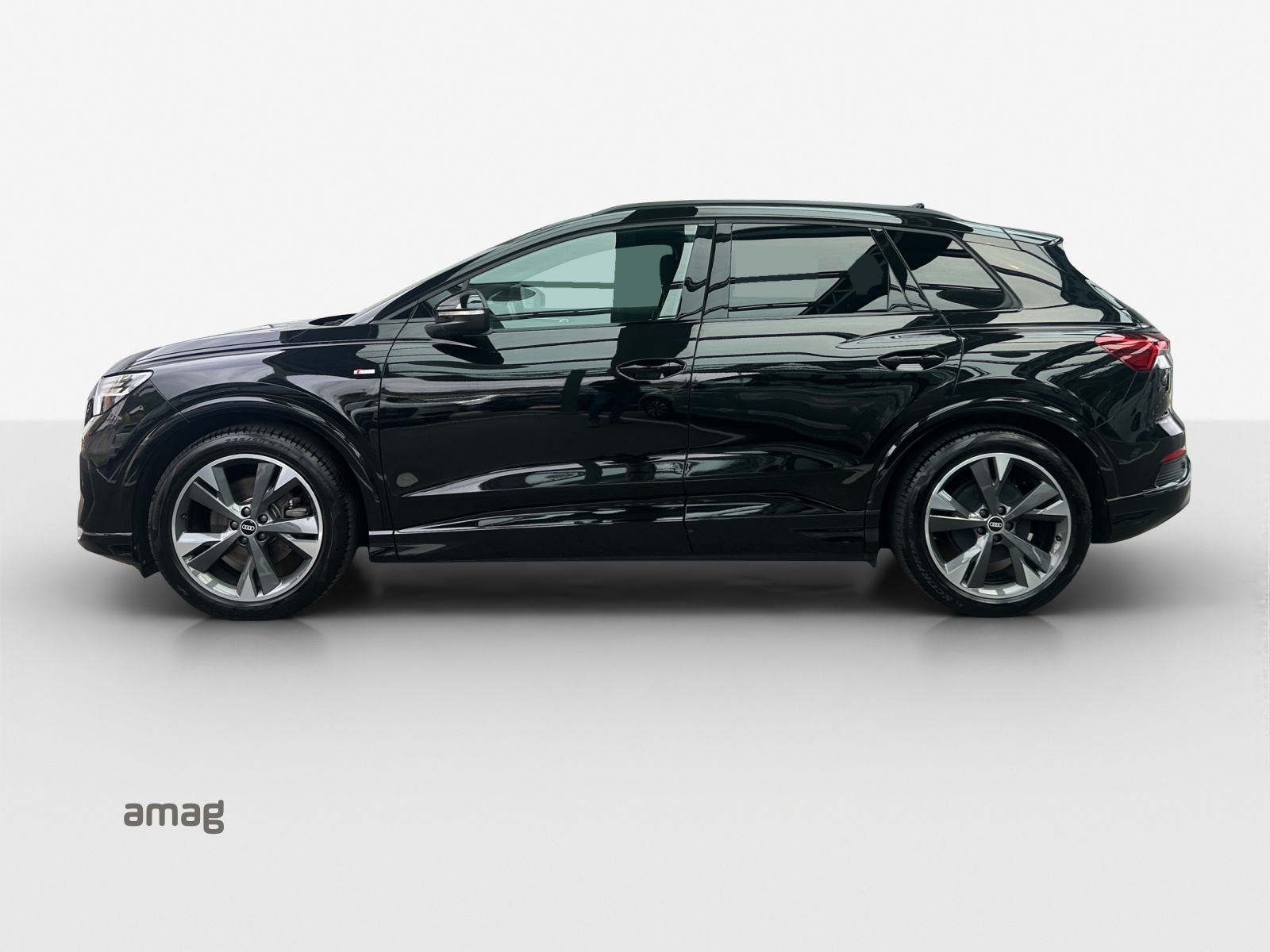 AUDI Q4 e-tron 35-image-1