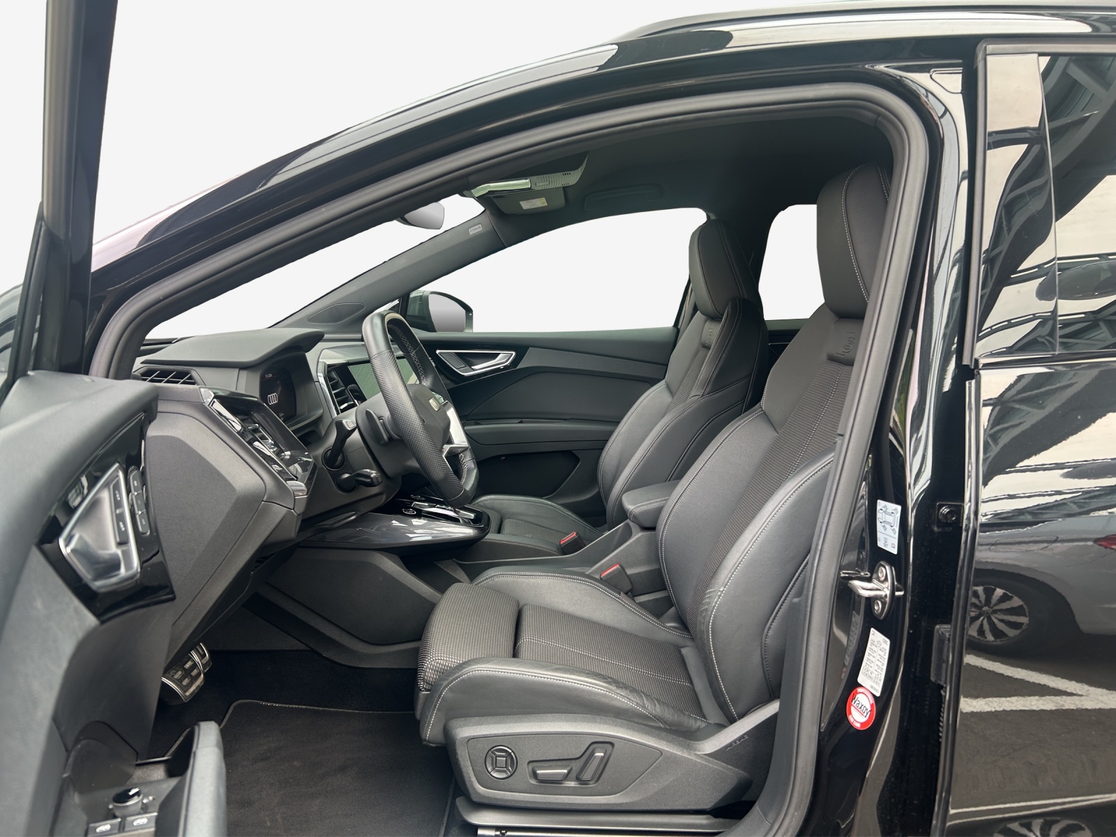 AUDI Q4 e-tron 35-image-8