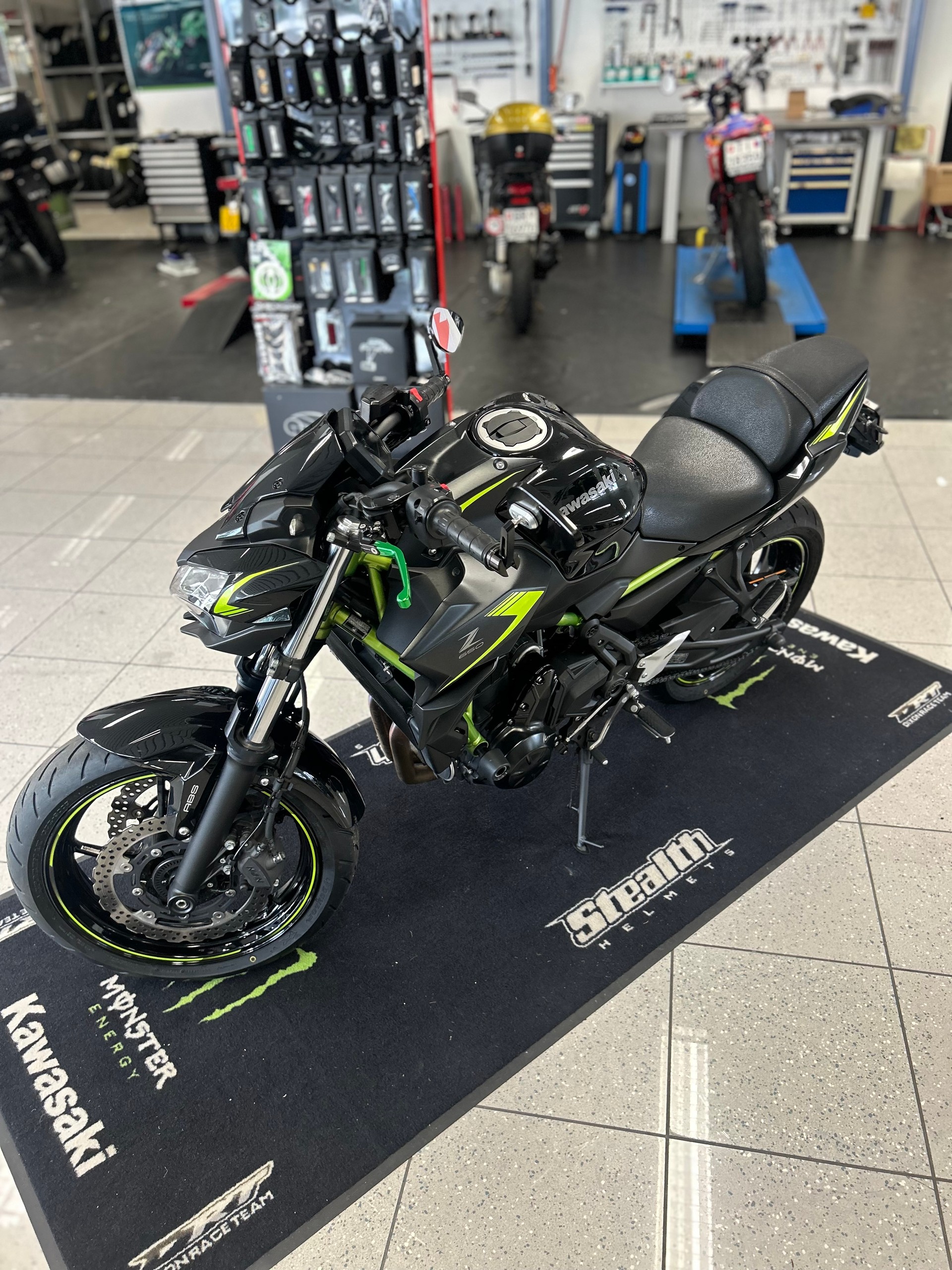 KAWASAKI Z 650 (35kW)-image-2