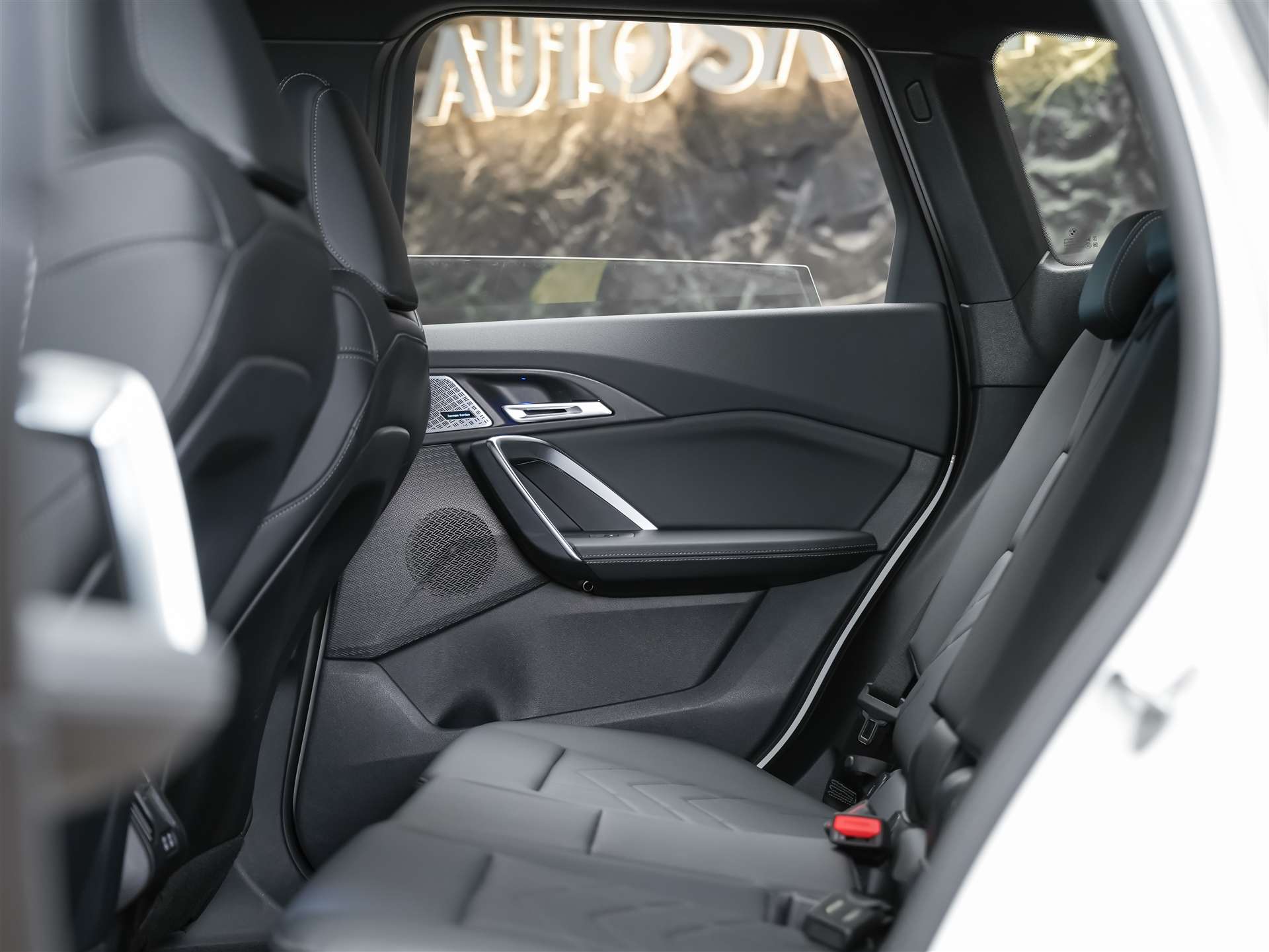 BMW X1 xDrive 23i 48V M Sport *20" Felgen*Harman/Kardon*El. Sitze mit Memory*-image-10