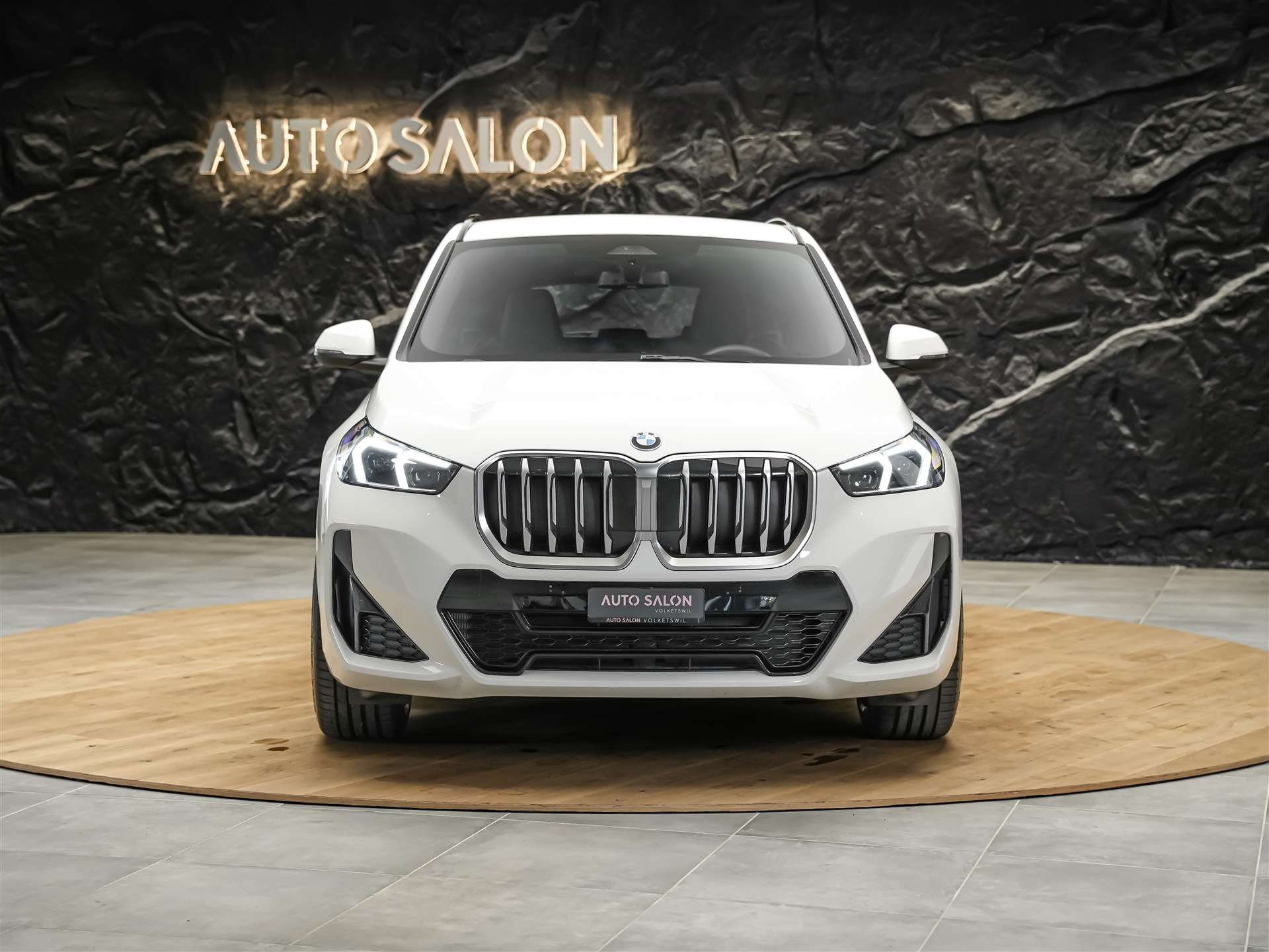 BMW X1 xDrive 23i 48V M Sport *20" Felgen*Harman/Kardon*El. Sitze mit Memory*-image-6