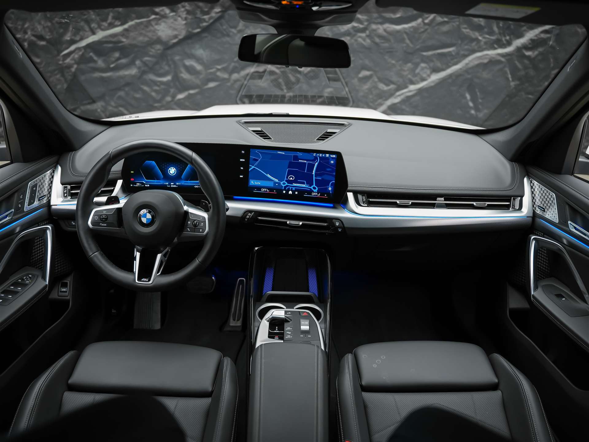 BMW X1 xDrive 23i 48V M Sport *20" Felgen*Harman/Kardon*El. Sitze mit Memory*-image-16