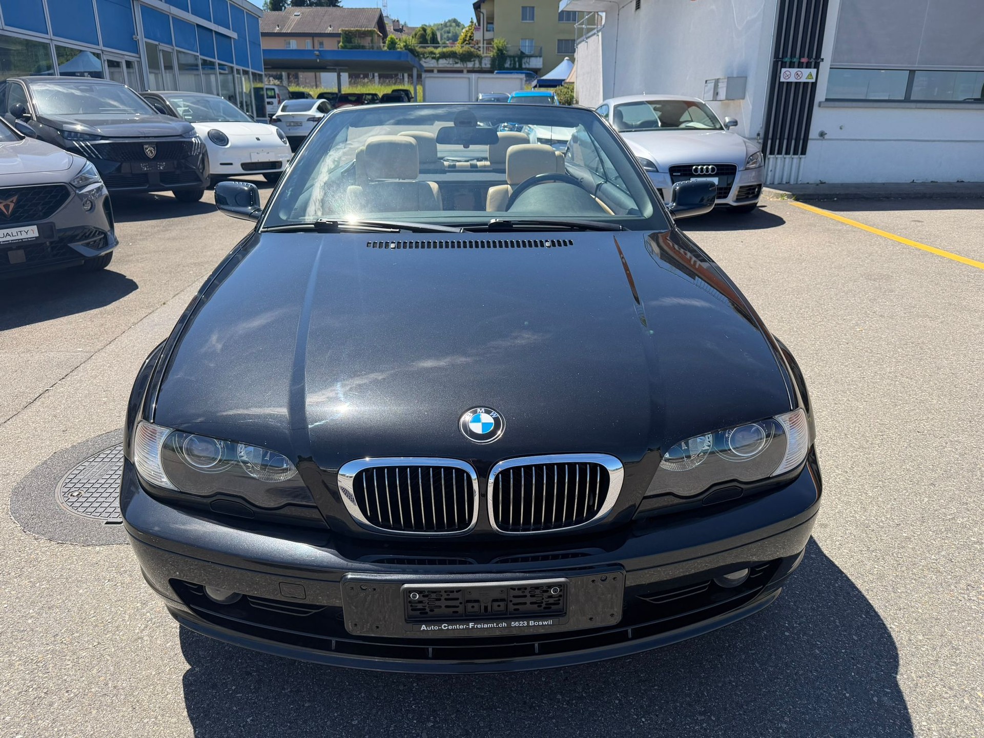 BMW 325Ci Cabriolet-image-12