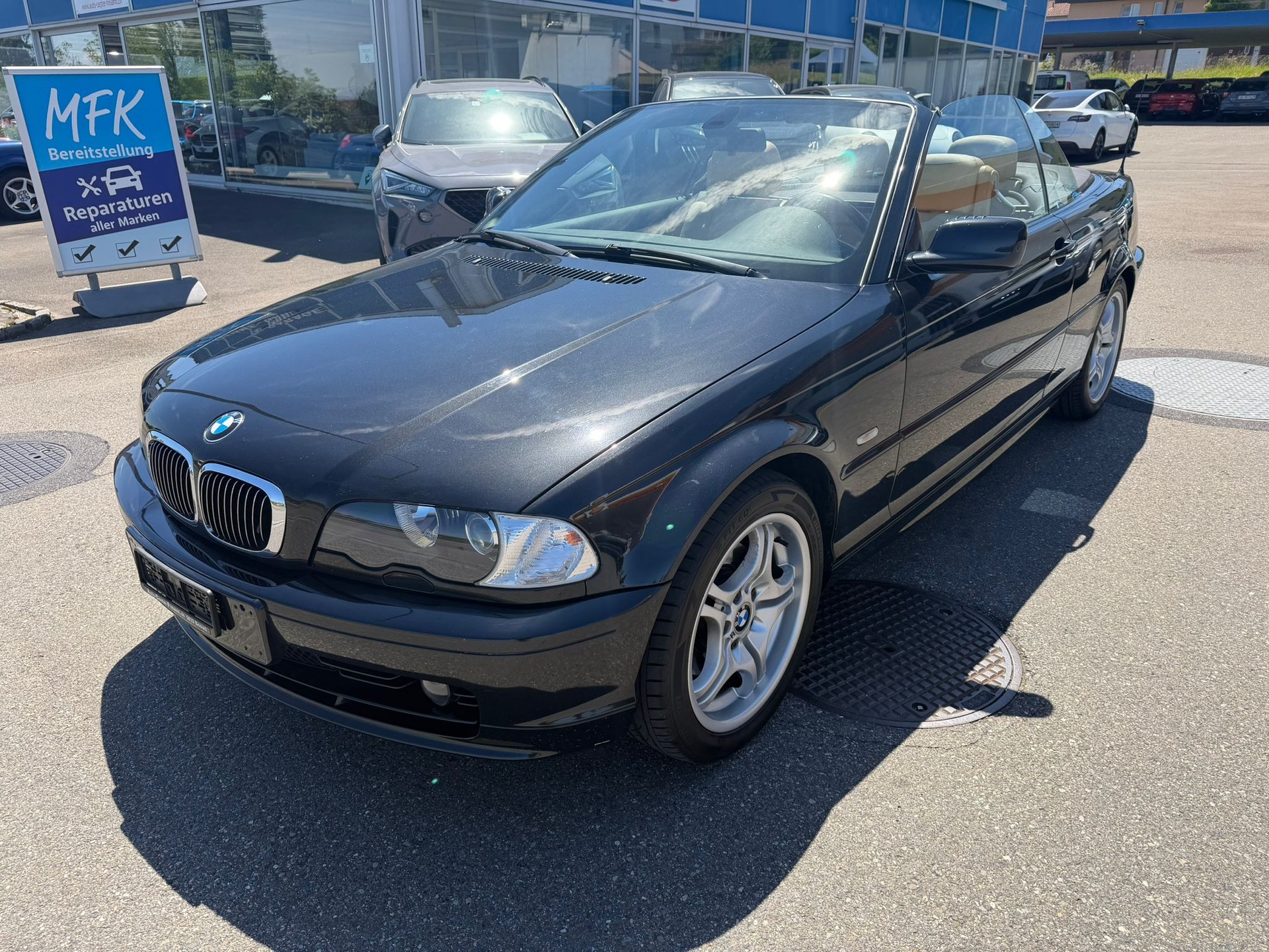 BMW 325Ci Cabriolet-image-13