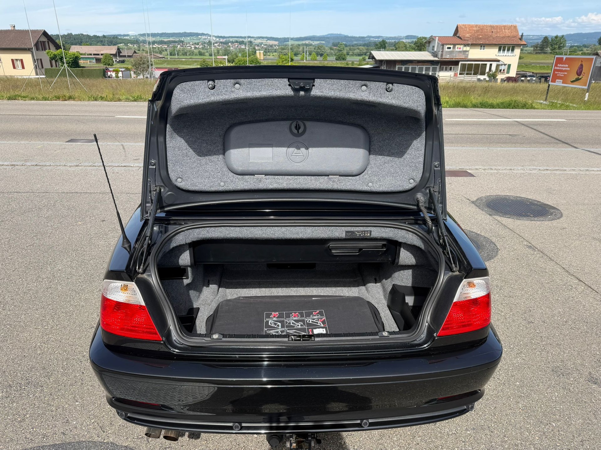 BMW 325Ci Cabriolet-image-9
