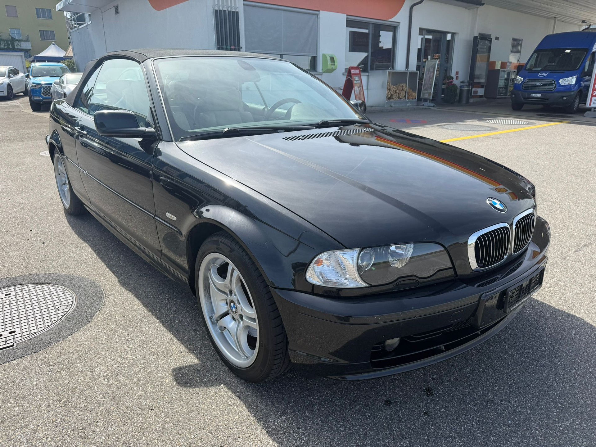 BMW 325Ci Cabriolet-image-6
