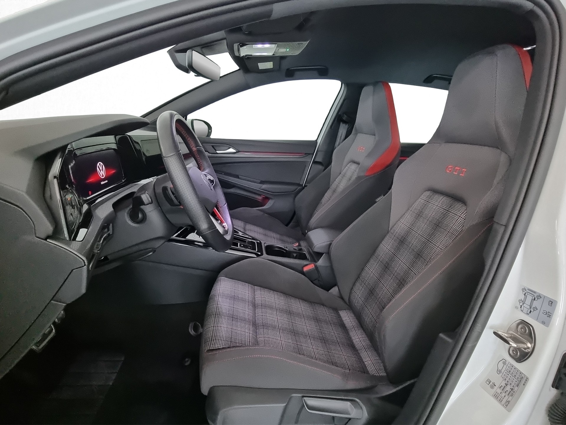 VW Golf 2.0 TSI GTI DSG-image-5