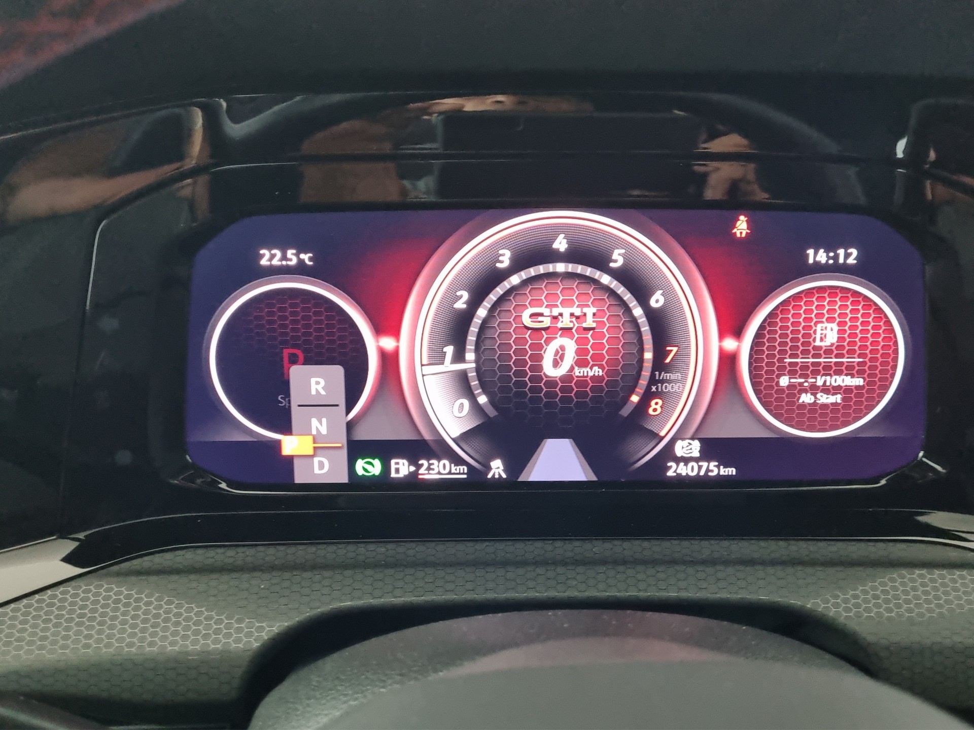 VW Golf 2.0 TSI GTI DSG-image-10