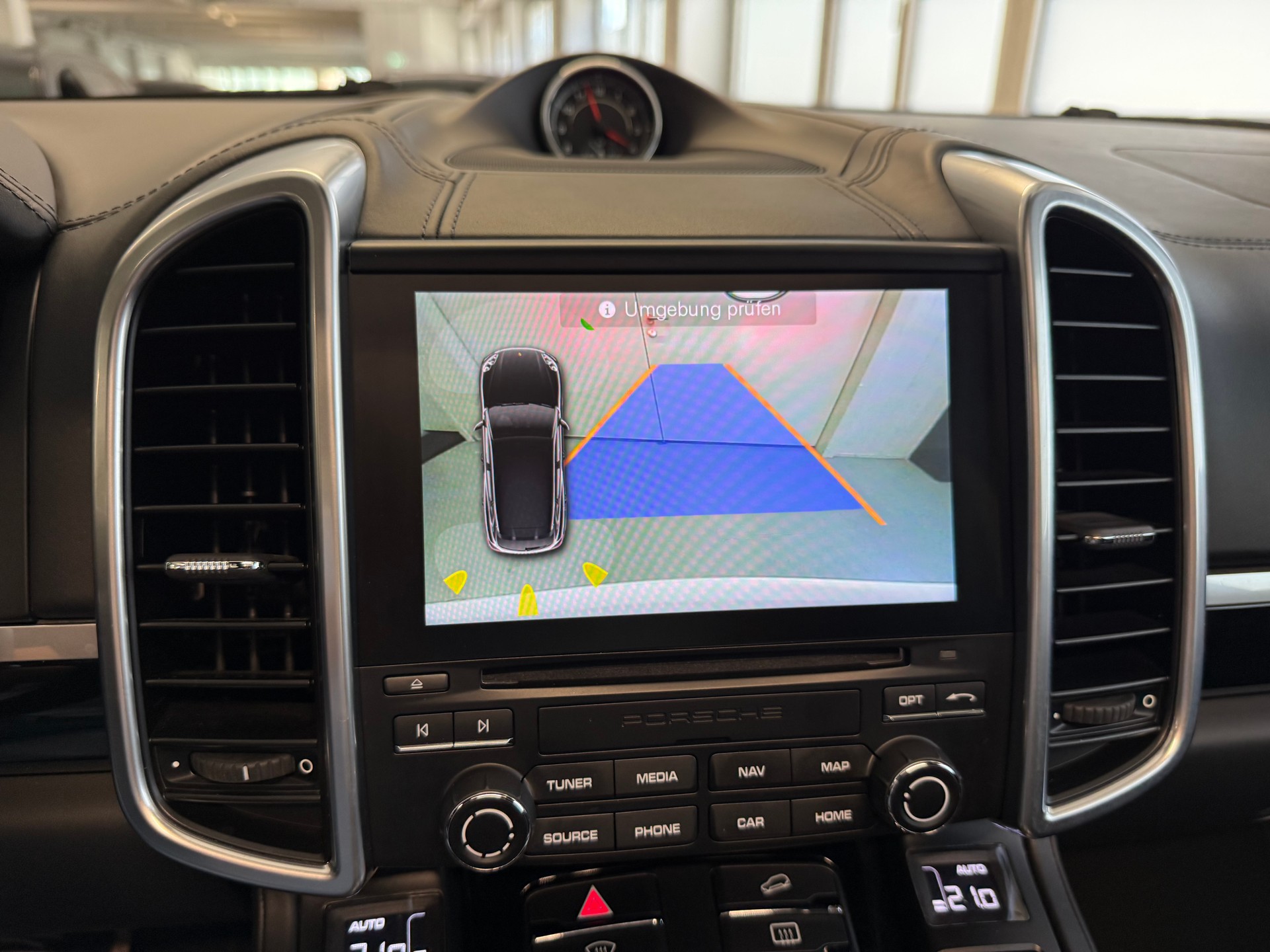 PORSCHE Cayenne Diesel-image-11