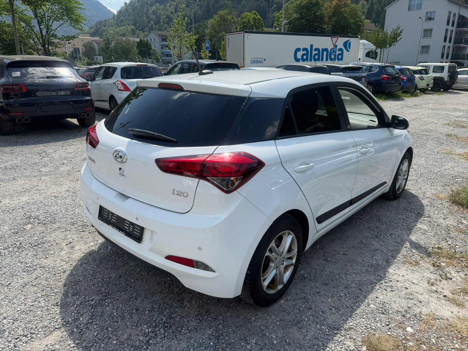 HYUNDAI i20 1.0 T-GDi Amplia-image-2