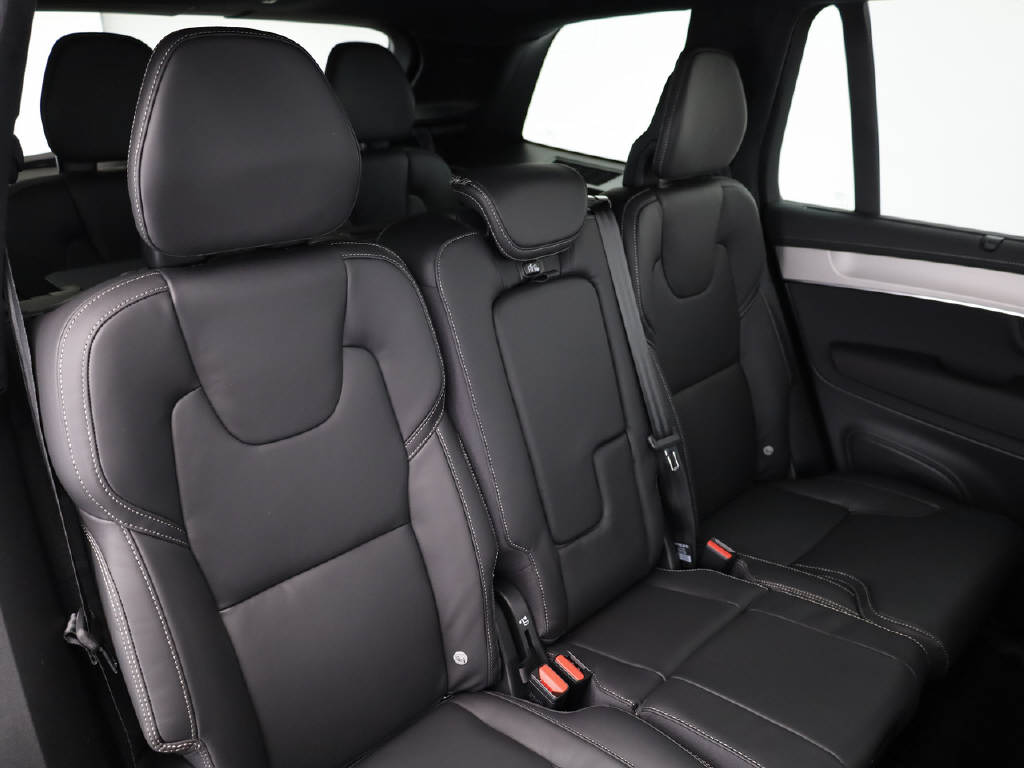 VOLVO XC90 2.0 T8 TE XCLUSIVE Ultra Dark eAWD-image-4