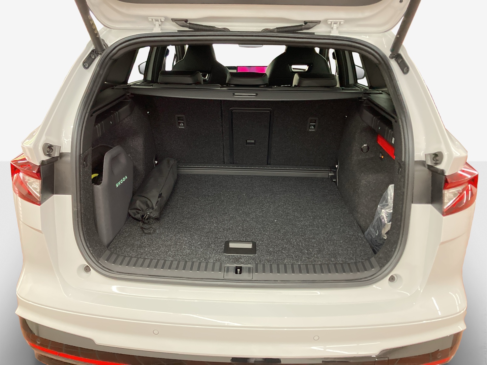 SKODA Enyaq 4x4 RS-image-8