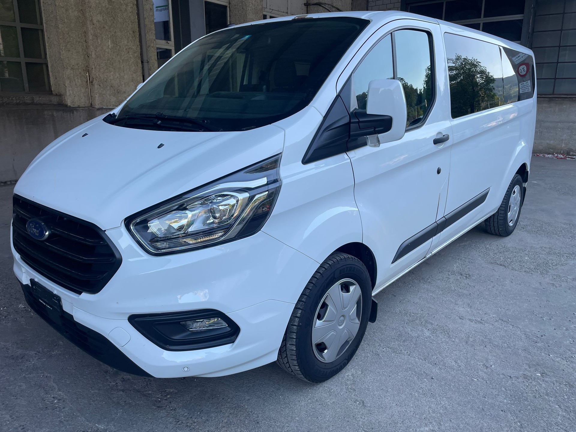 FORD Transit Custom 320 L2H1 Trend