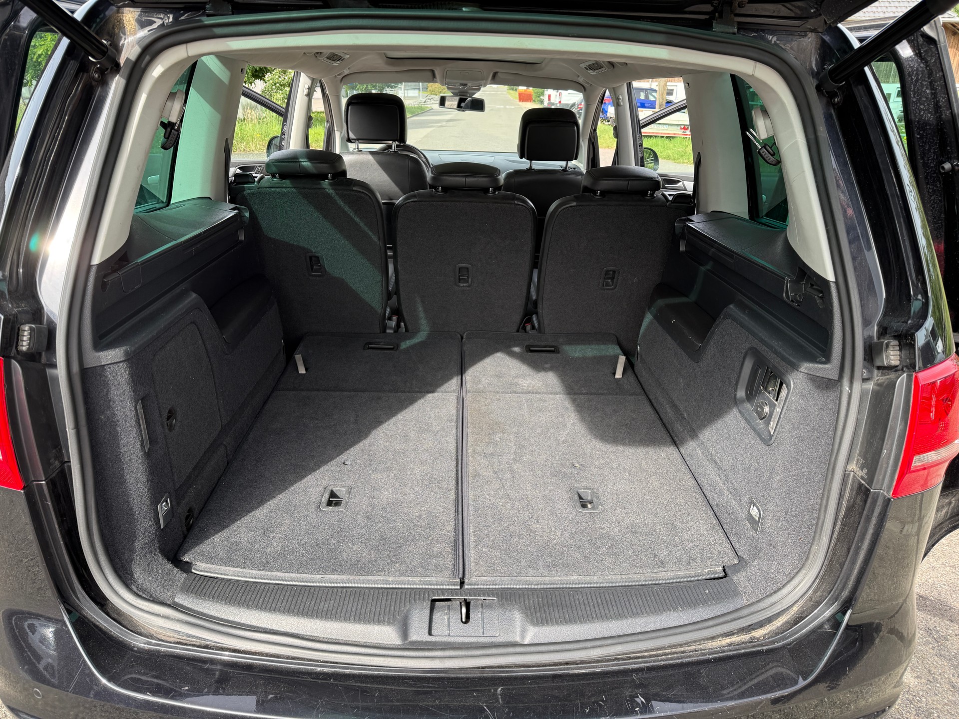 VW Sharan 2.0 TDI BlueMotion Technology Highline DSG-image-14