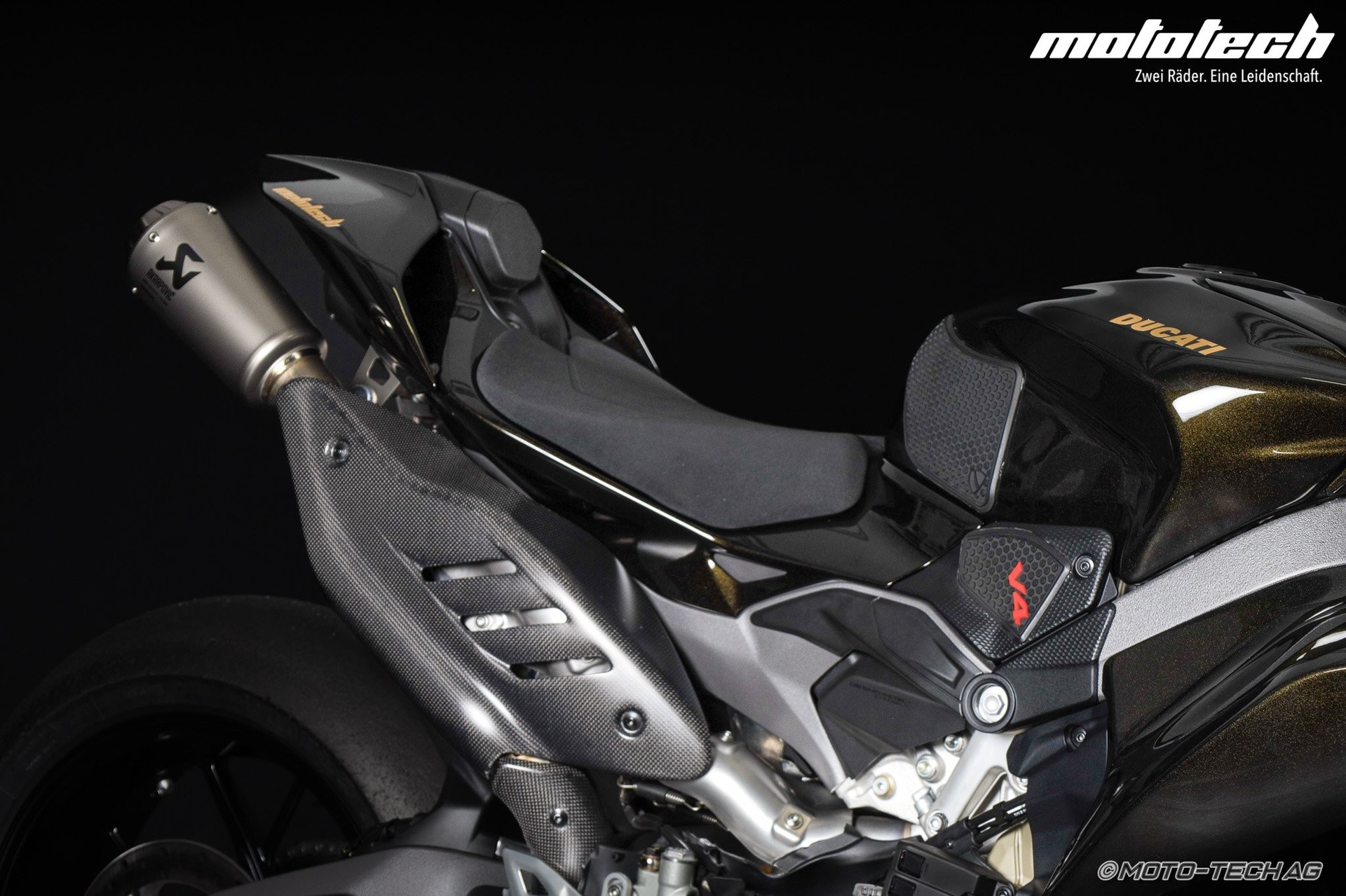 DUCATI Panigale V4 S RACEBIKE-image-8