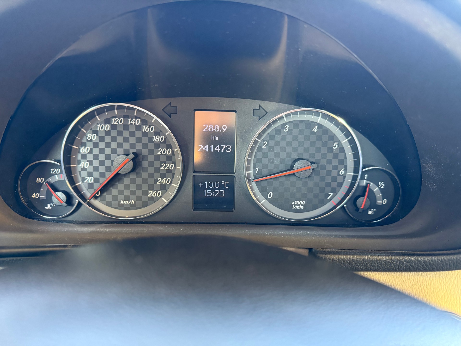 MERCEDES-BENZ CLC 200 Kompressor-image-4