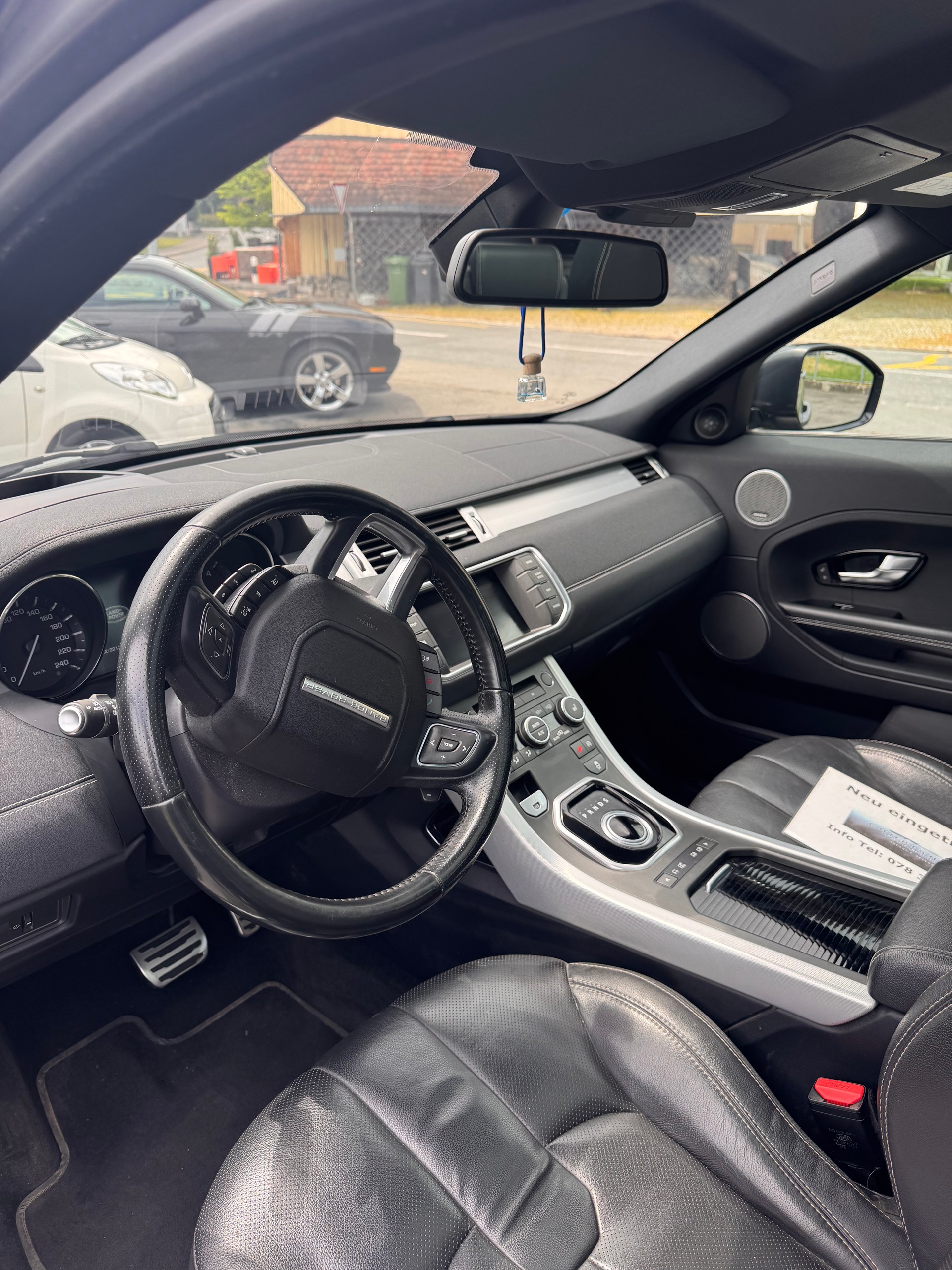 LAND ROVER Range Rover Evoque 2.2 SD4 Autobiography AT9-image-6