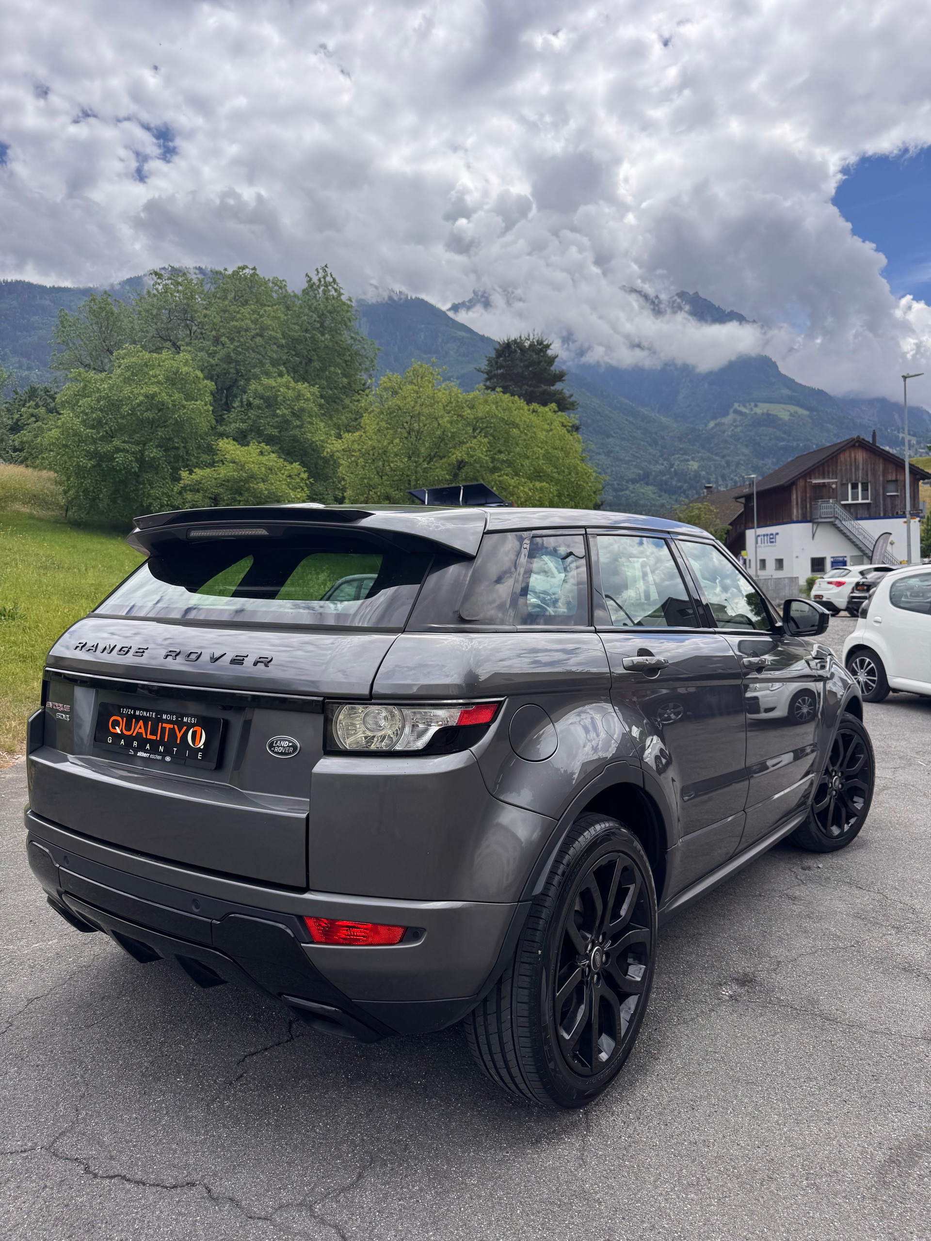 LAND ROVER Range Rover Evoque 2.2 SD4 Autobiography AT9-image-8