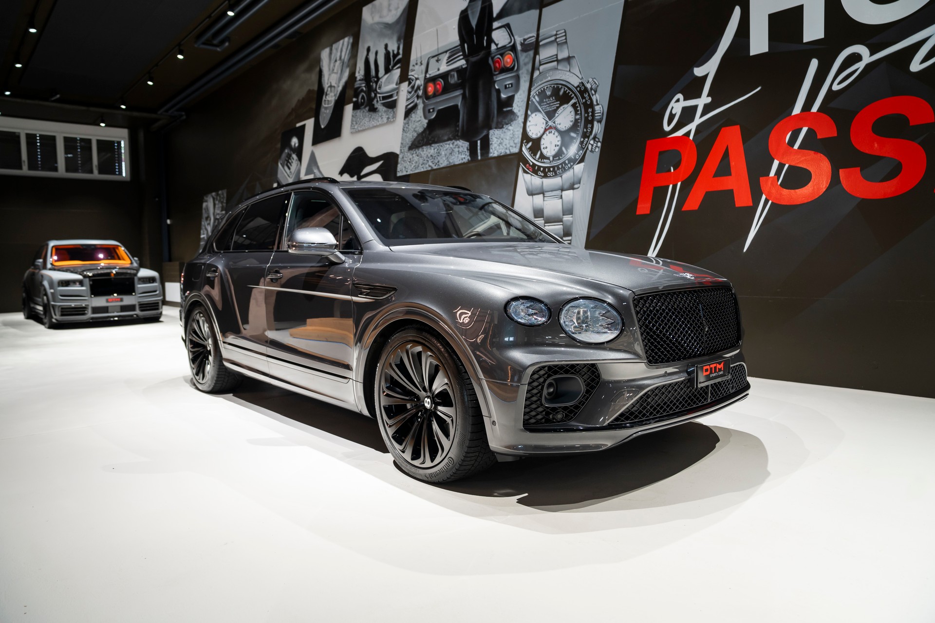 BENTLEY Bentayga V8