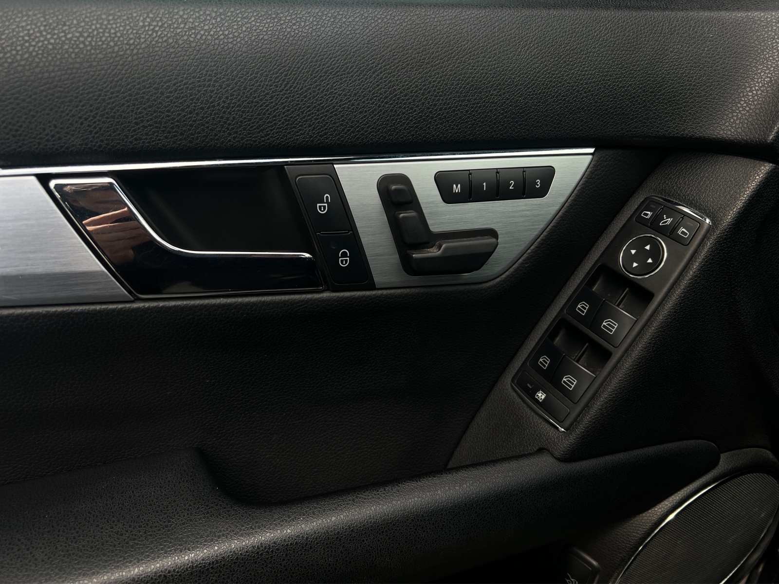 MERCEDES-BENZ C 300 (280) Avantgarde 4Matic-image-12