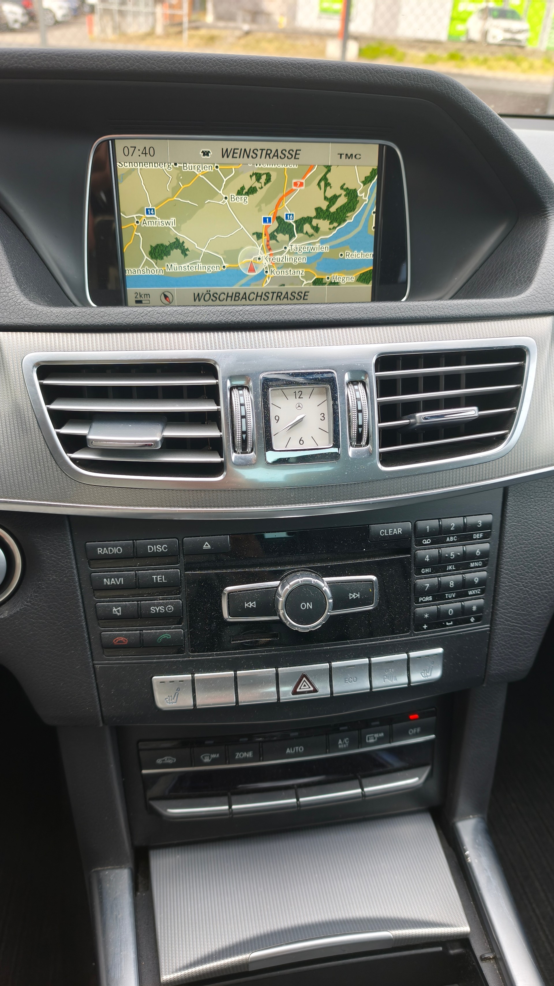 MERCEDES-BENZ E 250 BlueTEC 4Matic 7G-Tronic-image-8