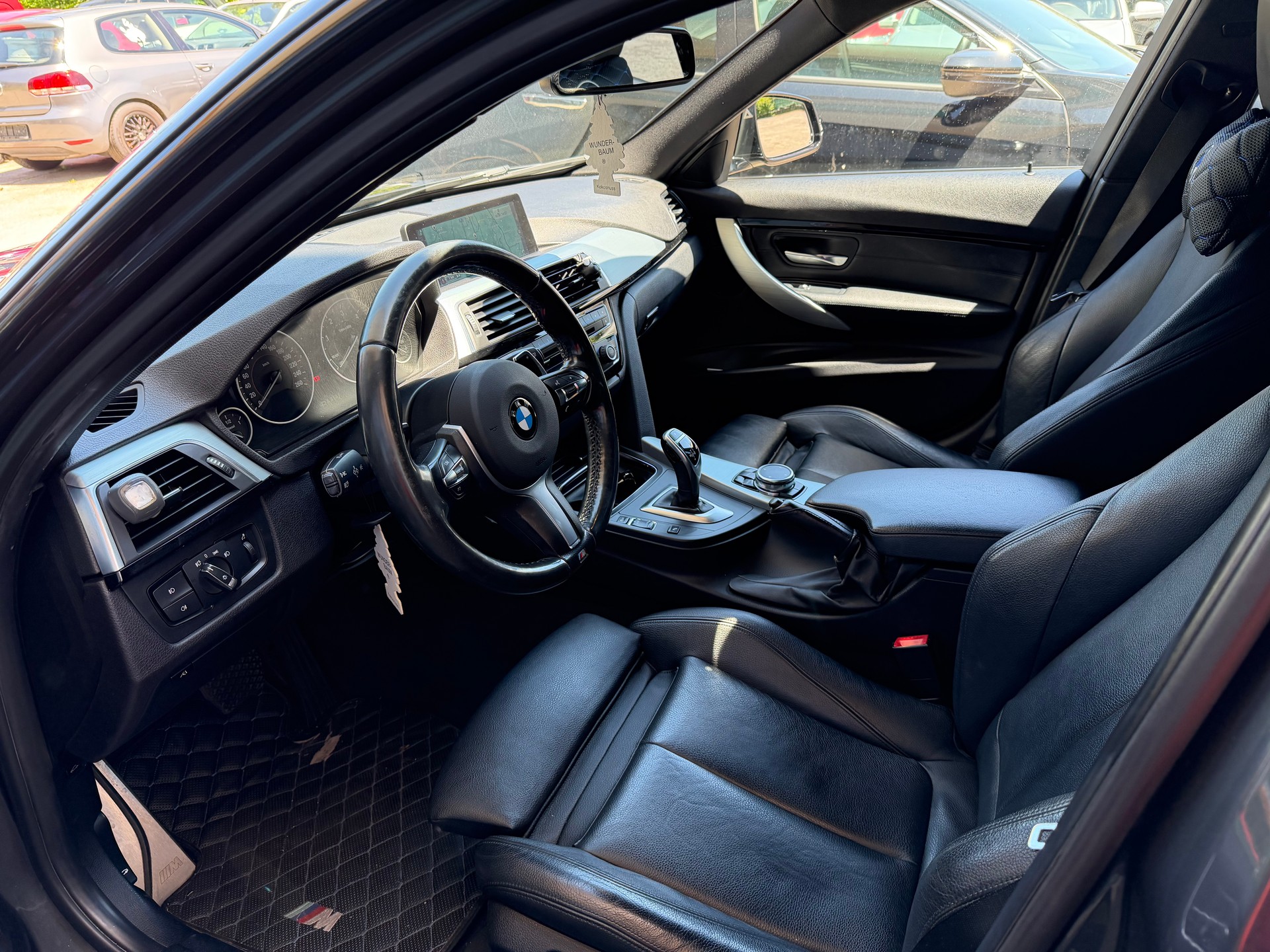 BMW 320d xDrive Touring Sport Line Steptronic-image-4