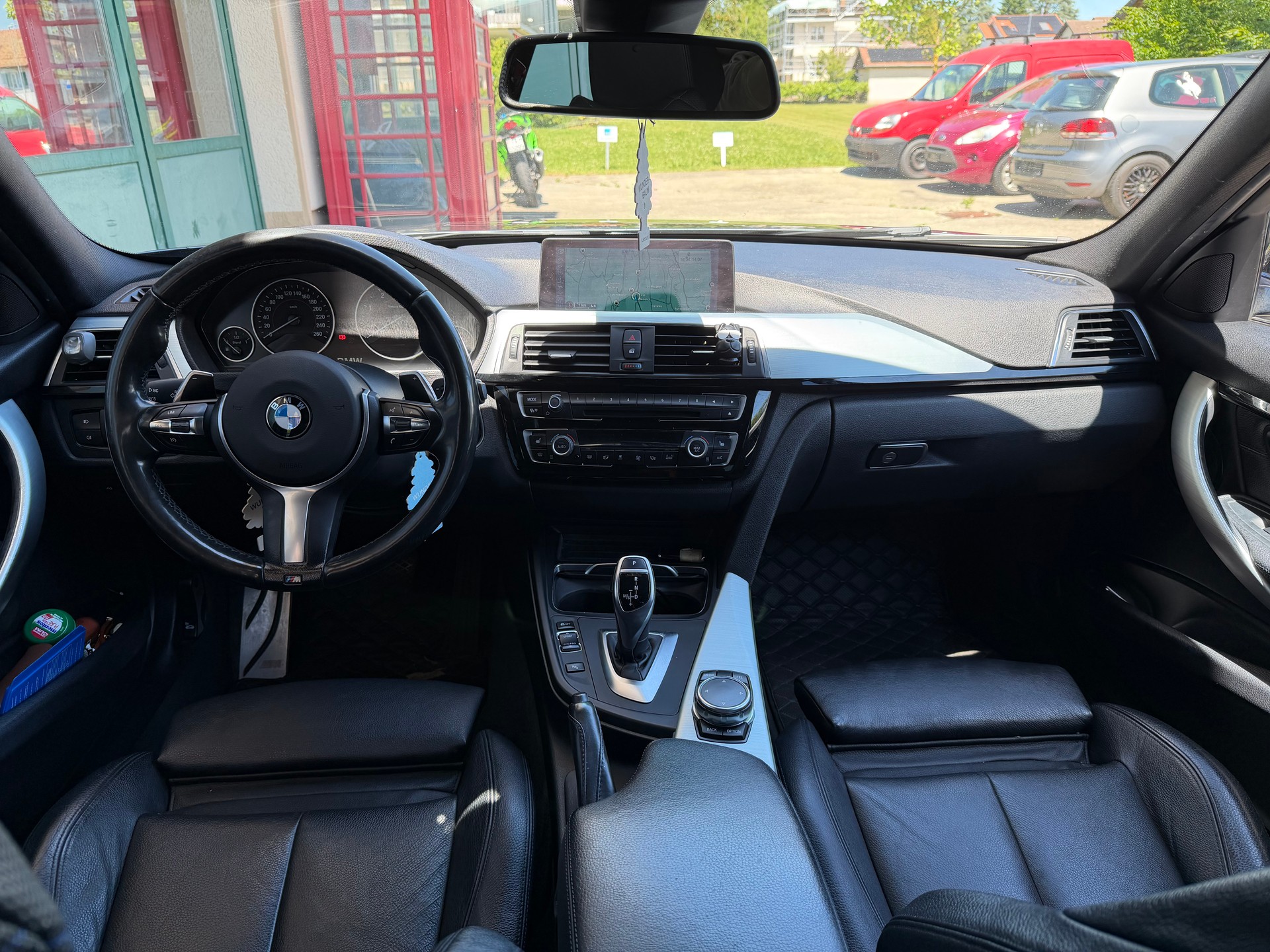 BMW 320d xDrive Touring Sport Line Steptronic-image-2