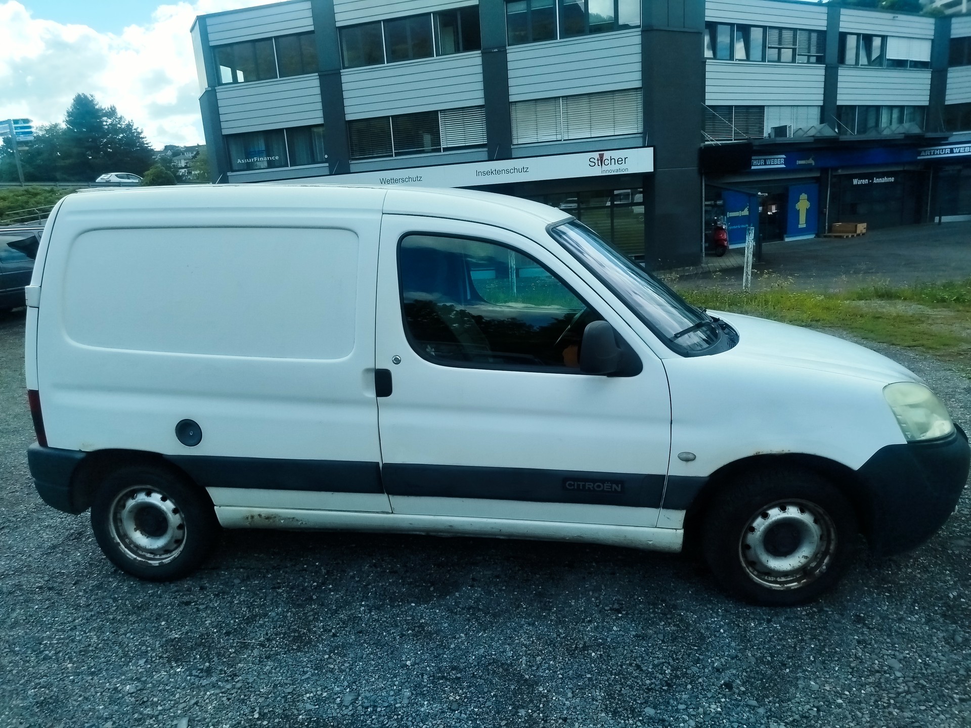 CITROEN Berlingo 2.0 HDi 600-image-2