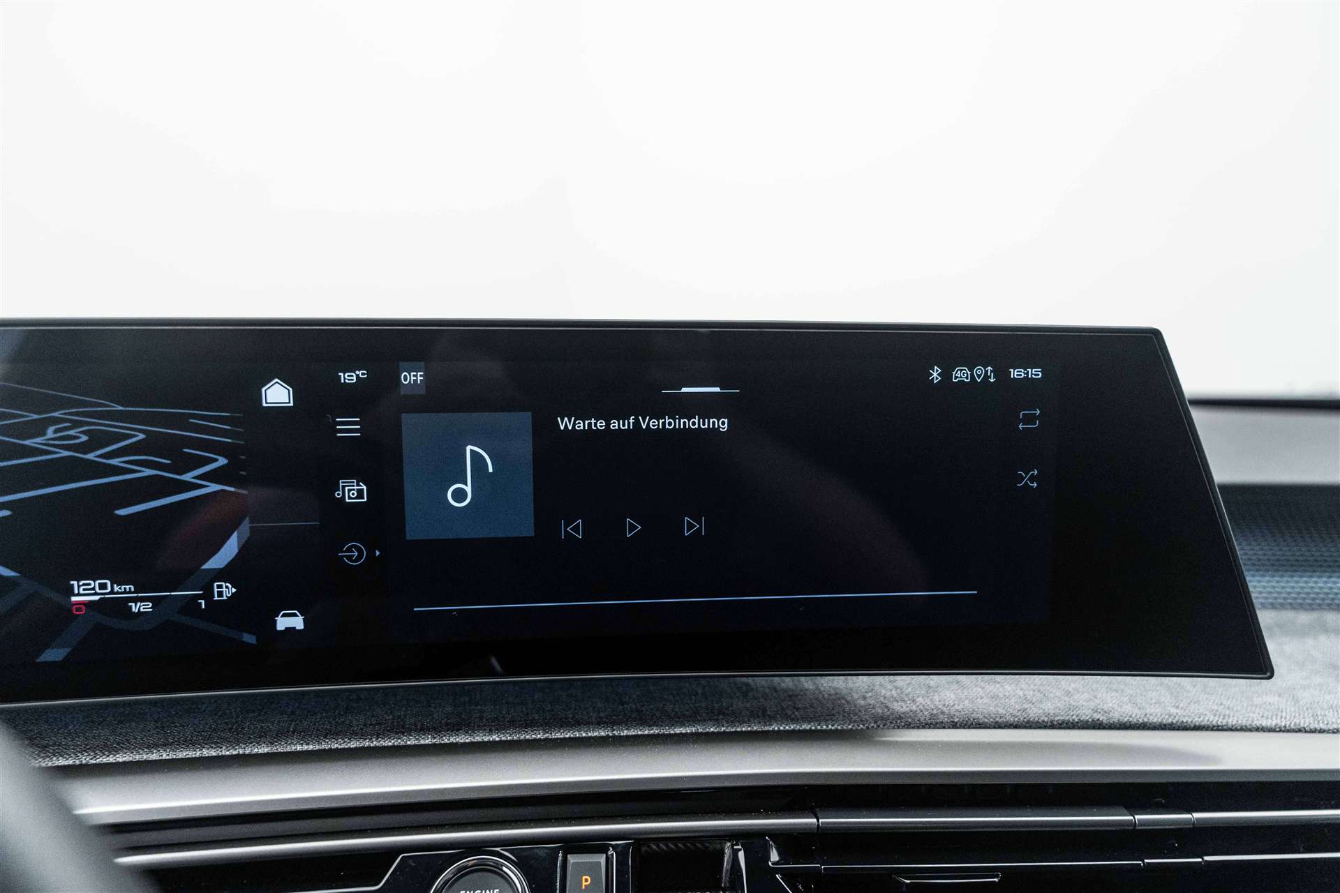 PEUGEOT 5008 145 Hybrid GT 7-Plätzer e-DCS-Automat-image-18