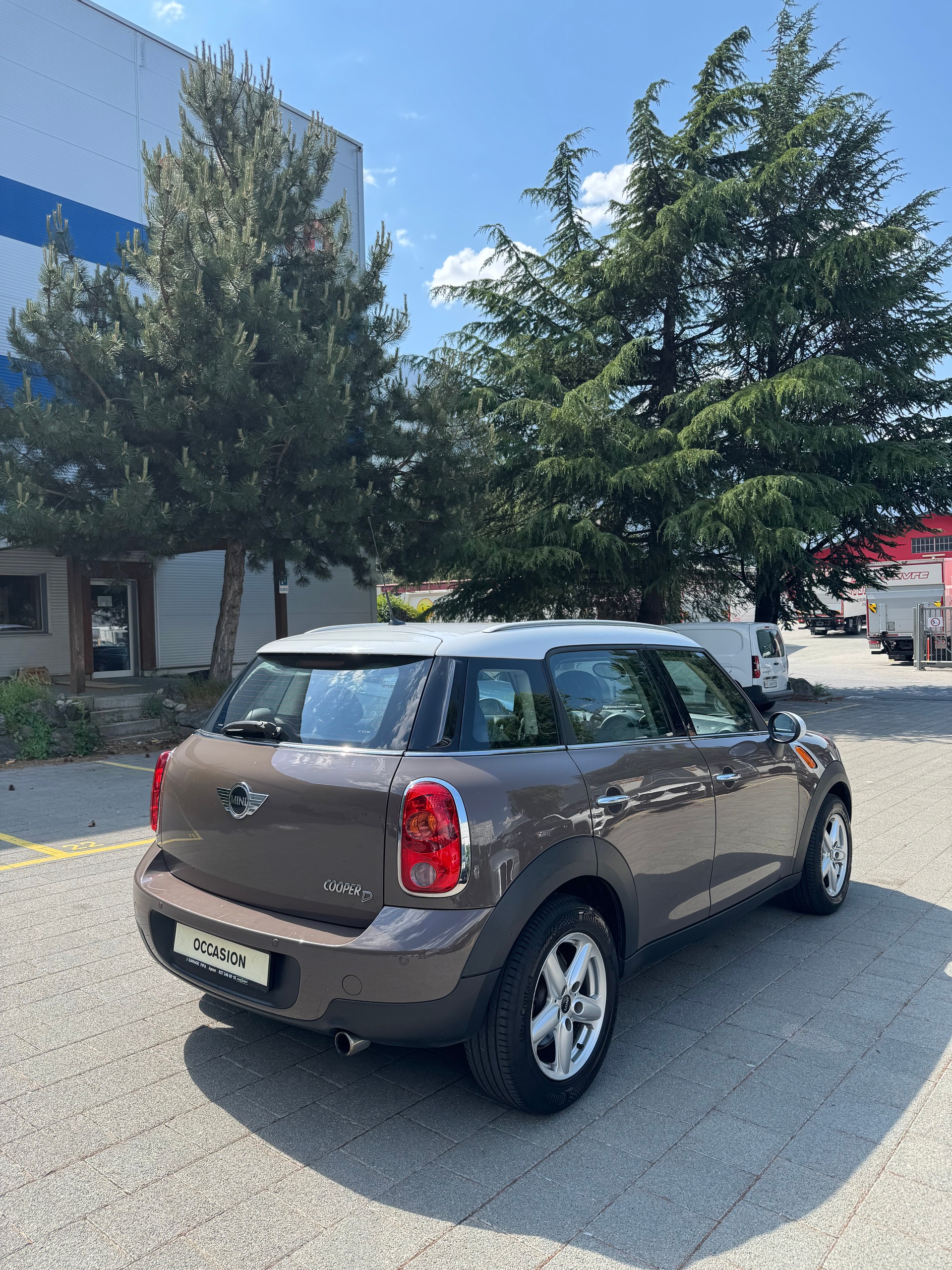 MINI Countryman Cooper D ALL4-image-2