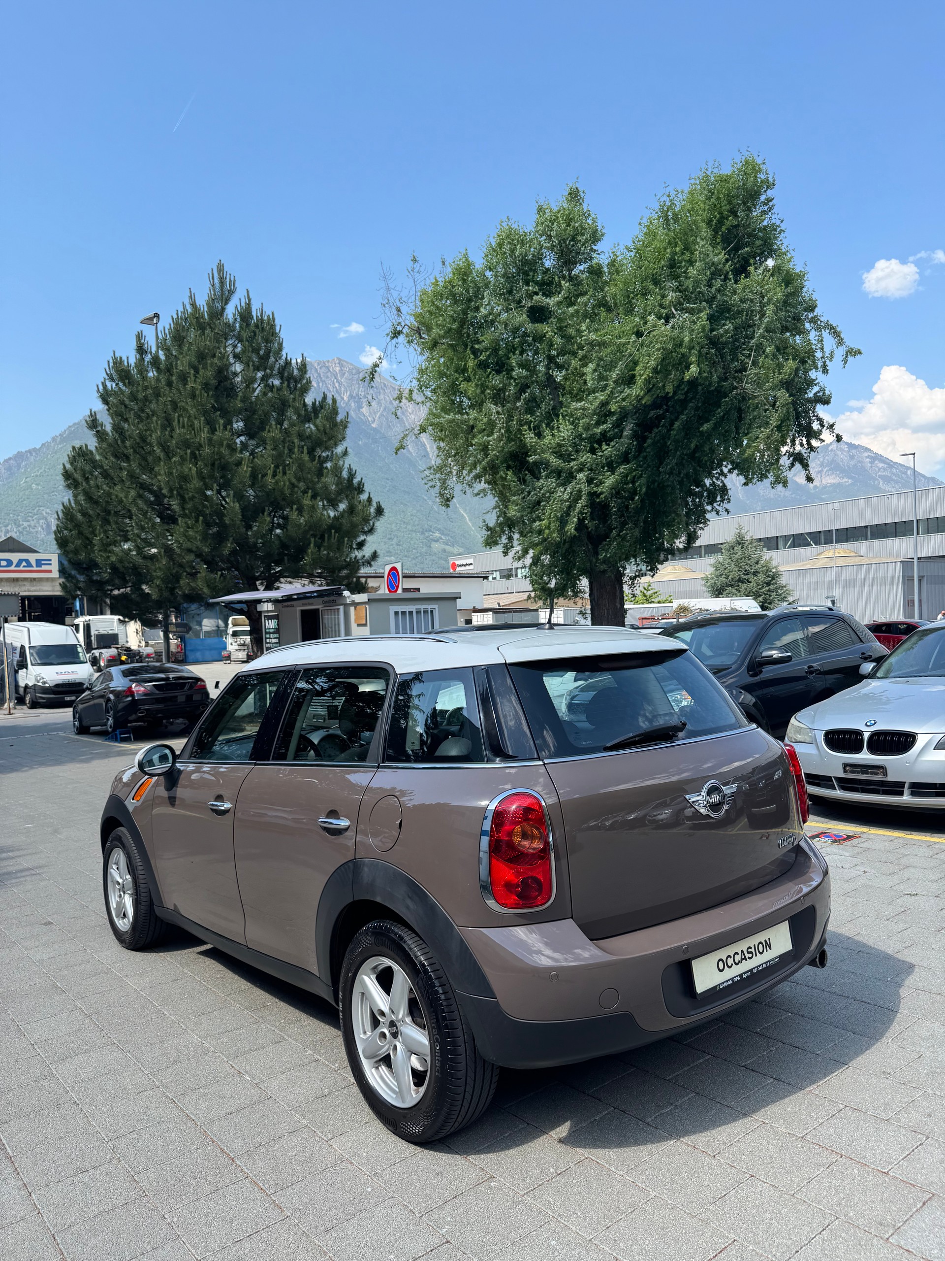 MINI Countryman Cooper D ALL4-image-3