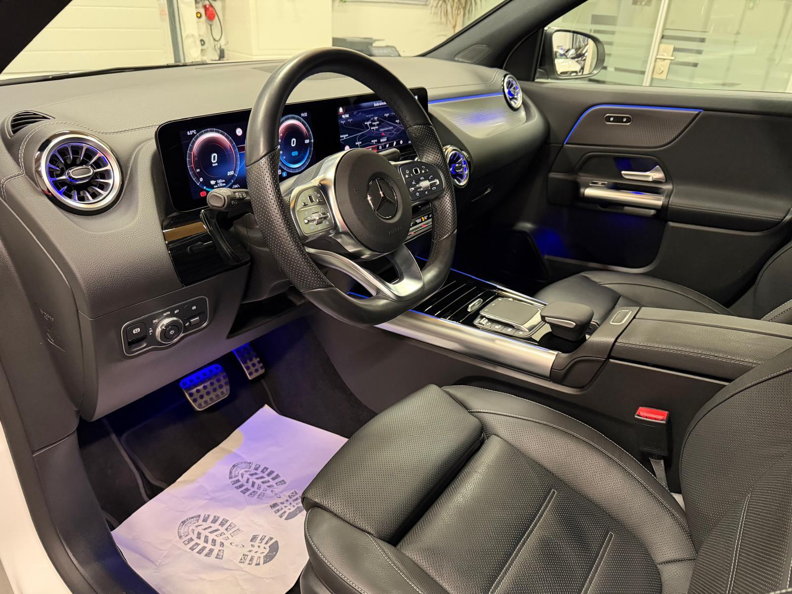 MERCEDES-BENZ EQA 350 Swiss Star AMG Line 4matic-image-9