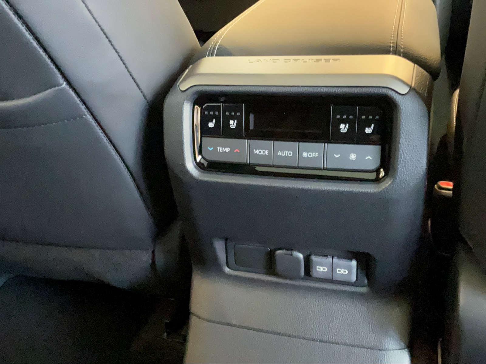 TOYOTA Land Cruiser 2.8 D 48V Invincible-image-10