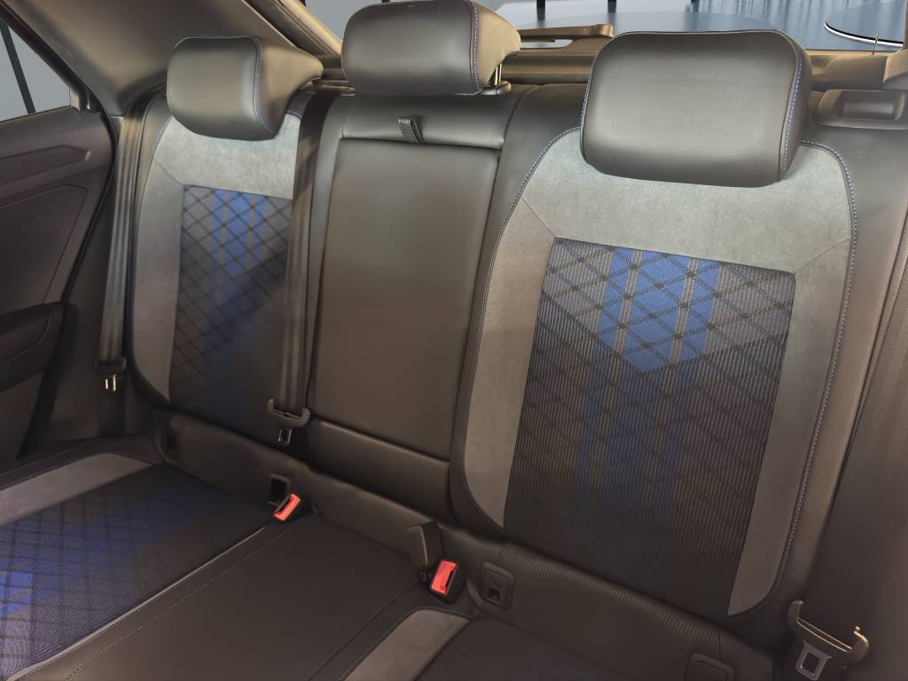 VW T-Roc 2.0 TSI R DSG 4Motion-image-8