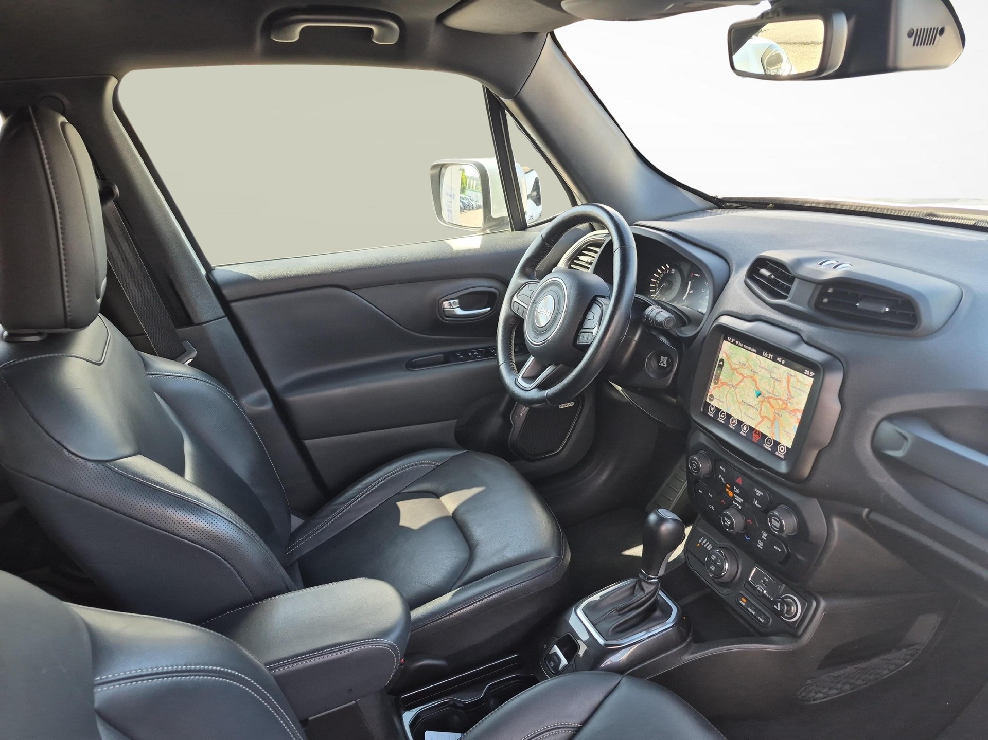 JEEP Renegade 1.3 S 4xe-image-10