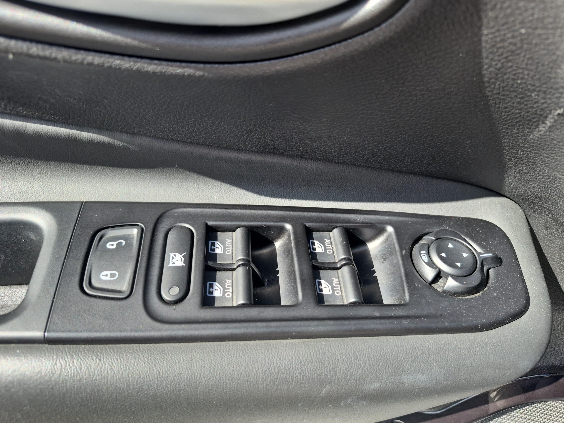 JEEP Renegade 1.3 S 4xe-image-18