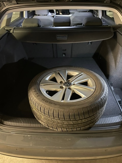 VW Golf Variant 2.0 TDI Life DSG-image-15