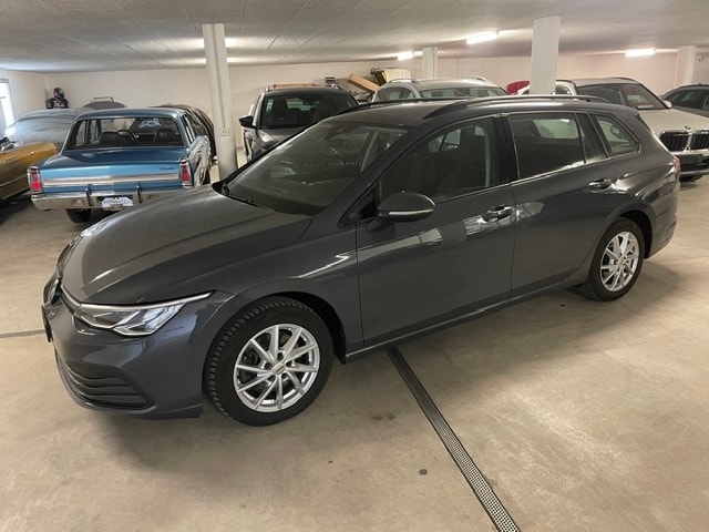 VW Golf Variant 2.0 TDI Life DSG-image-1