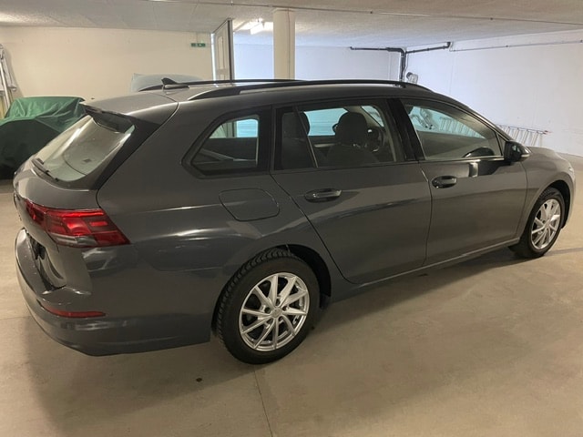 VW Golf Variant 2.0 TDI Life DSG-image-3