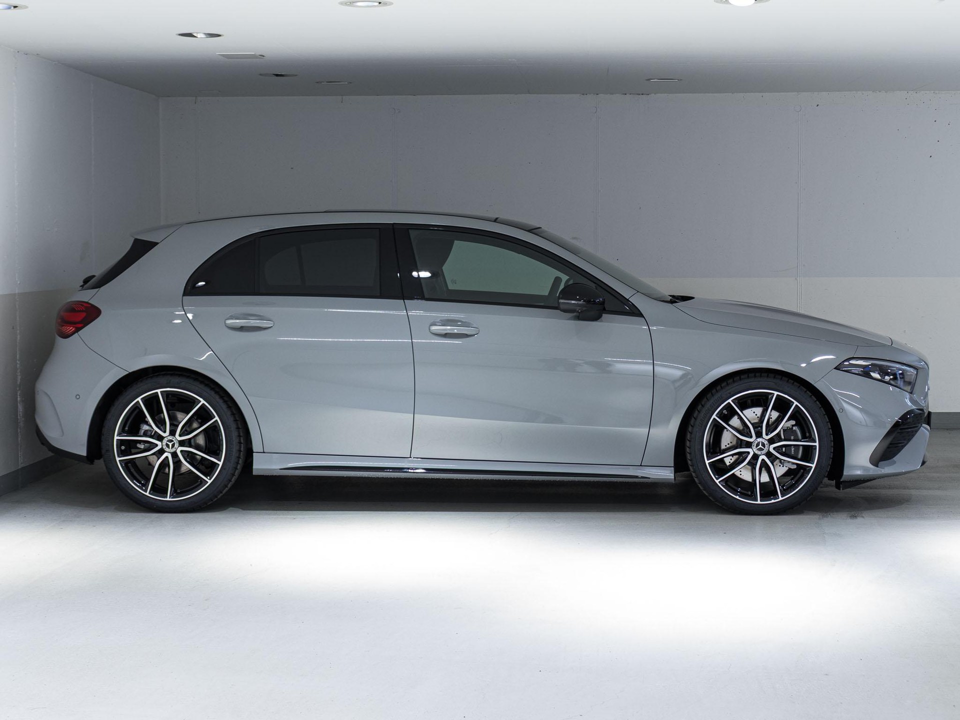MERCEDES-BENZ A 250 4MATIC-image-1