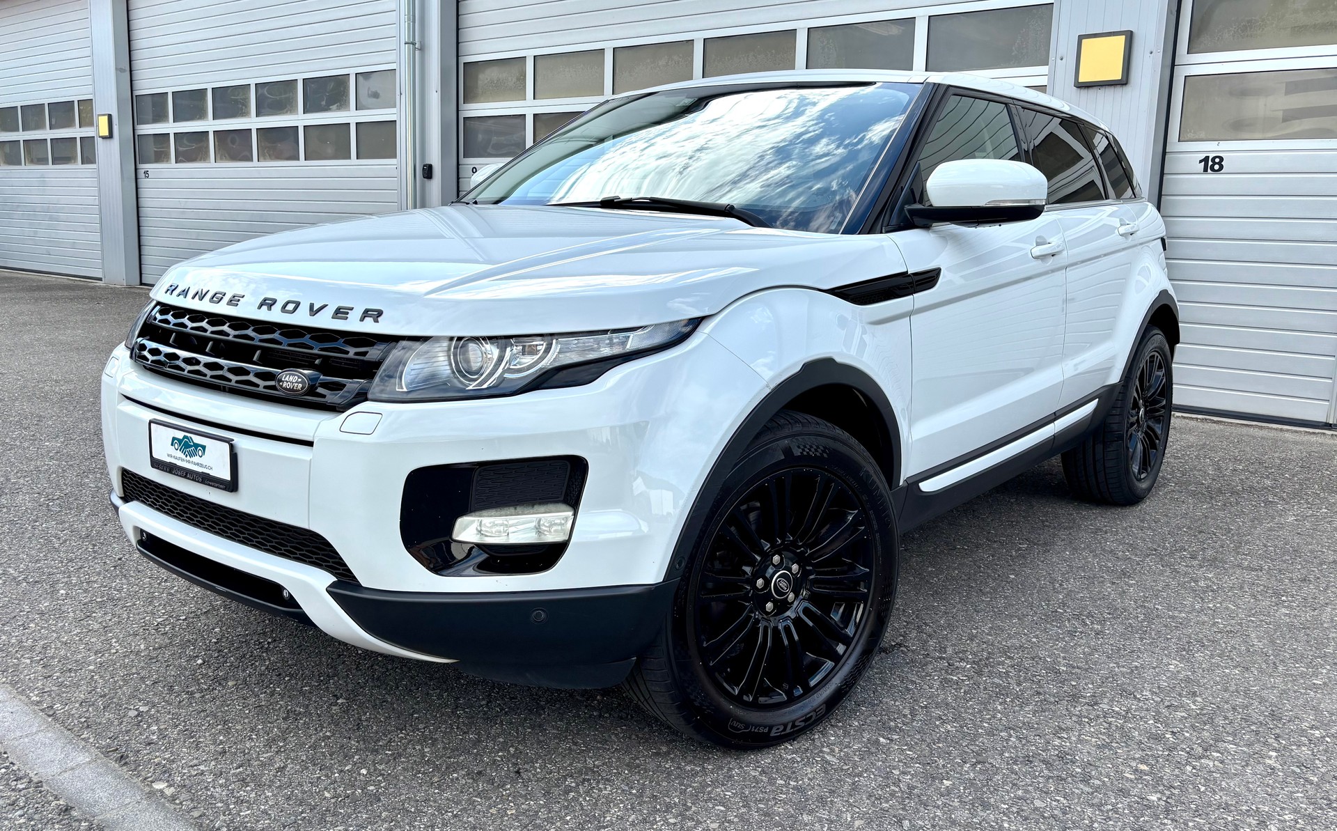 LAND ROVER Range Rover Evoque 2.0 Si4 Prestige AT6-image-0