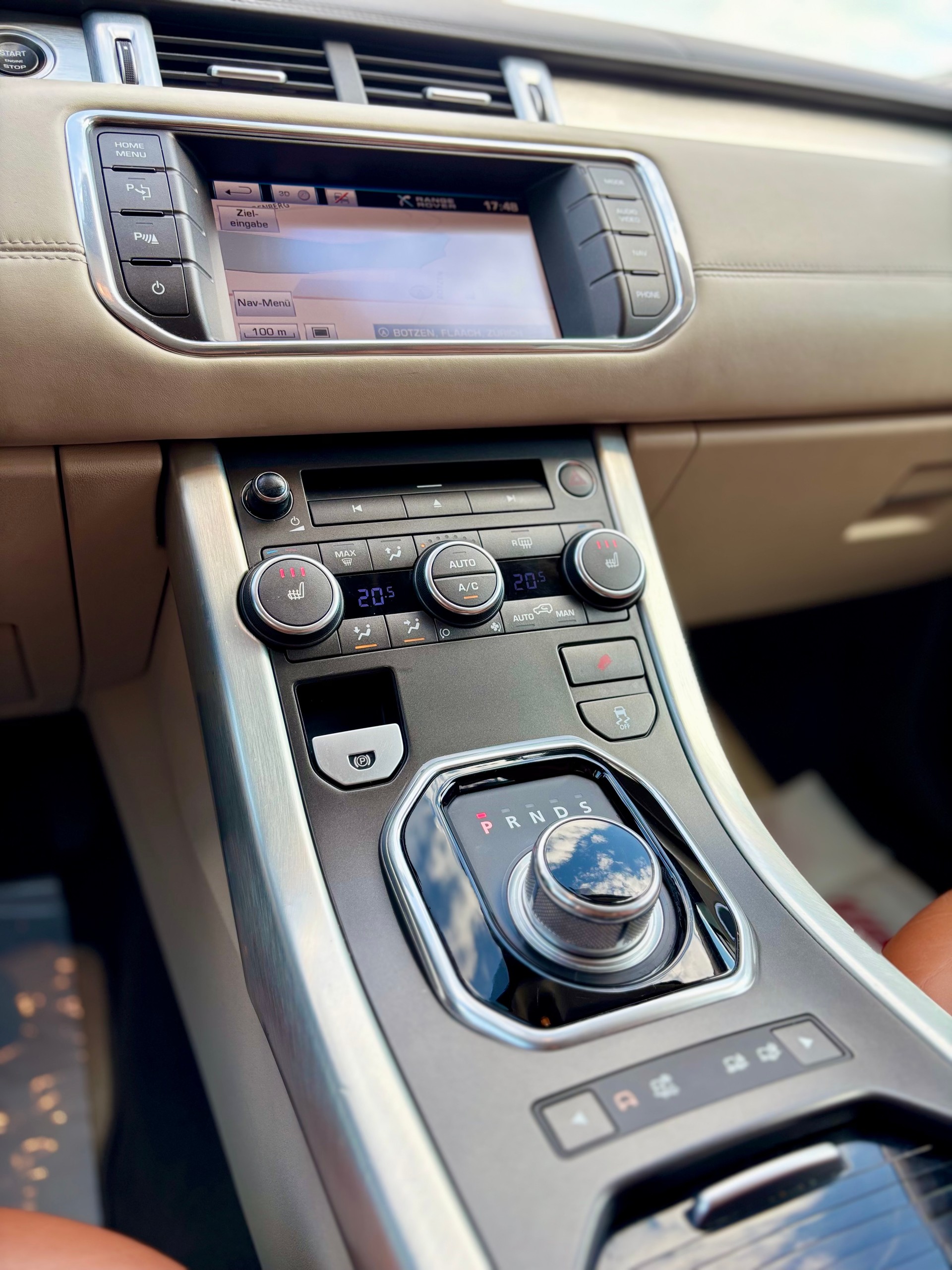 LAND ROVER Range Rover Evoque 2.0 Si4 Prestige AT6-image-9