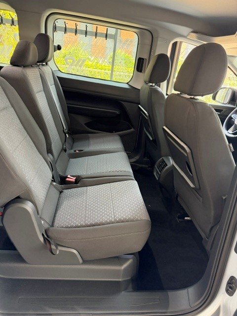 FORD Grand Tourneo Connect 1.5 EcoBoost Titanium Automat-image-4