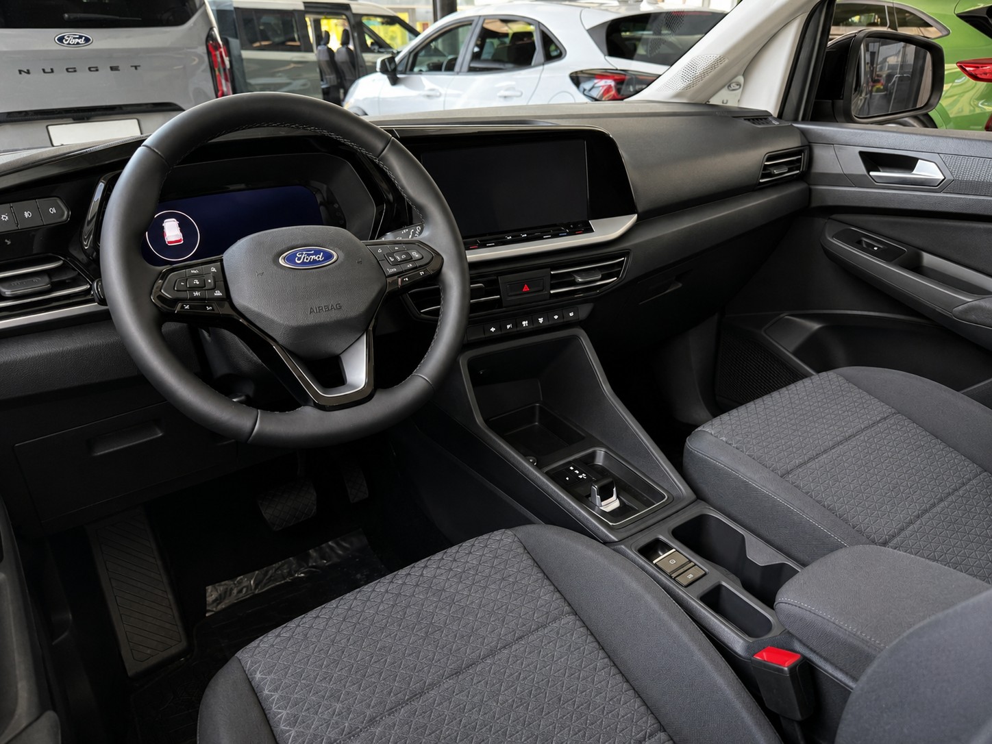 FORD Grand Tourneo Connect 1.5 EcoBoost Titanium Automat-image-14