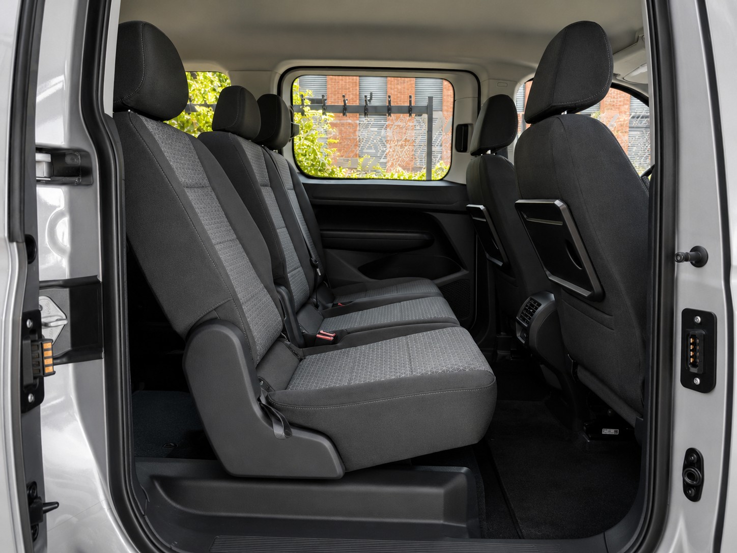 FORD Grand Tourneo Connect 1.5 EcoBoost Titanium Automat-image-10