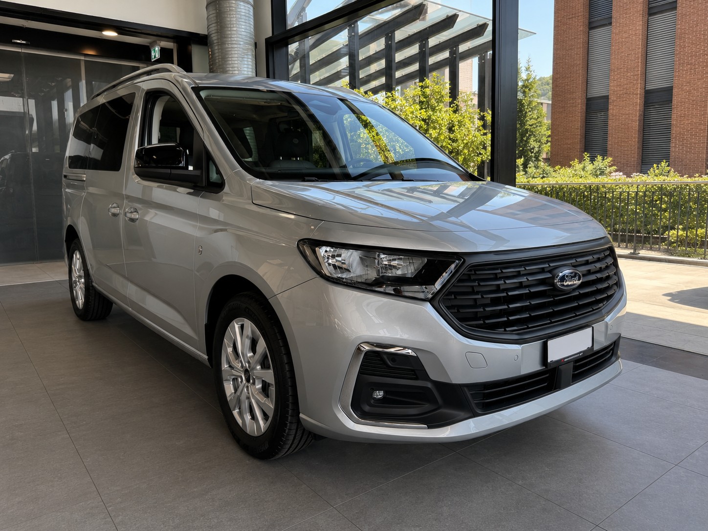 FORD Grand Tourneo Connect 1.5 EcoBoost Titanium Automat-showroom-element-2