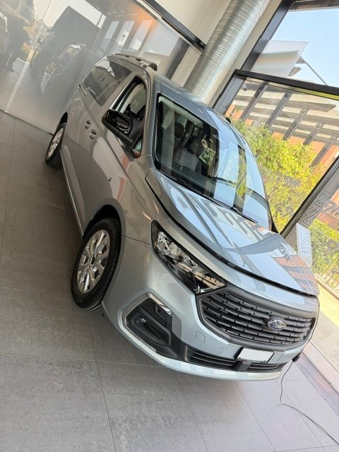 FORD Grand Tourneo Connect 1.5 EcoBoost Titanium Automat-image-1