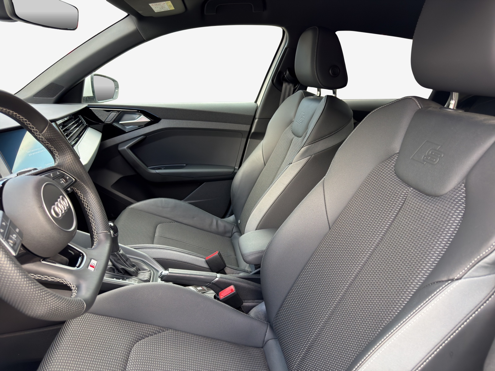 AUDI A1 City Carver 30 TFSI Attraction S-tronic-image-7