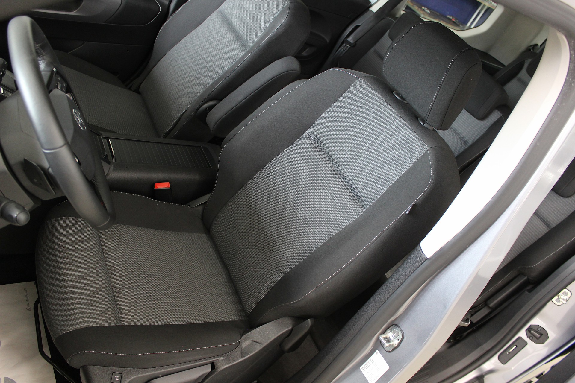 TOYOTA Proace City Verso EV 52 kWh Trend Swiss Long 💥 TOP Ausstattung 💥 7 Sitze 💥 Garantie 💥 Lieferung möglich-image-28