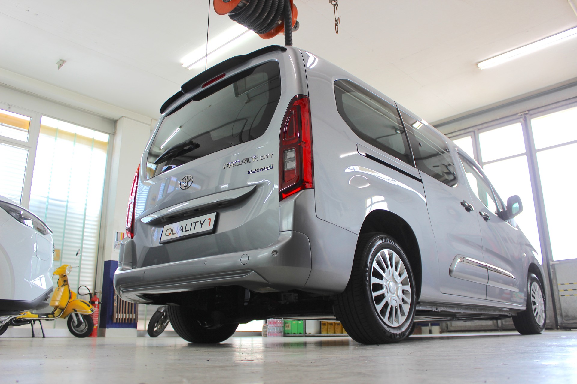 TOYOTA Proace City Verso EV 52 kWh Trend Swiss Long 💥 TOP Ausstattung 💥 7 Sitze 💥 Garantie 💥 Lieferung möglich-image-6